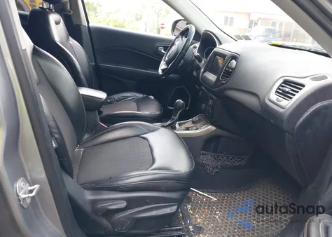 2018 Jeep Compass Latitude 4X4 from USA, damaged, VIN 3C4NJDBB8JT434339